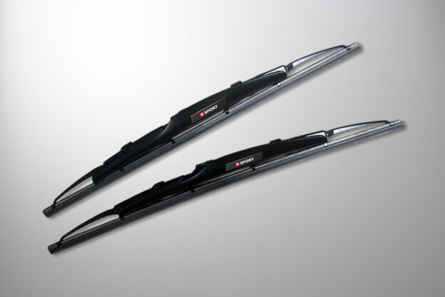【再オーダー受付開始のお知らせ】 数量限定 エアロワイパーブレード〈カーボンエンブレムver.〉